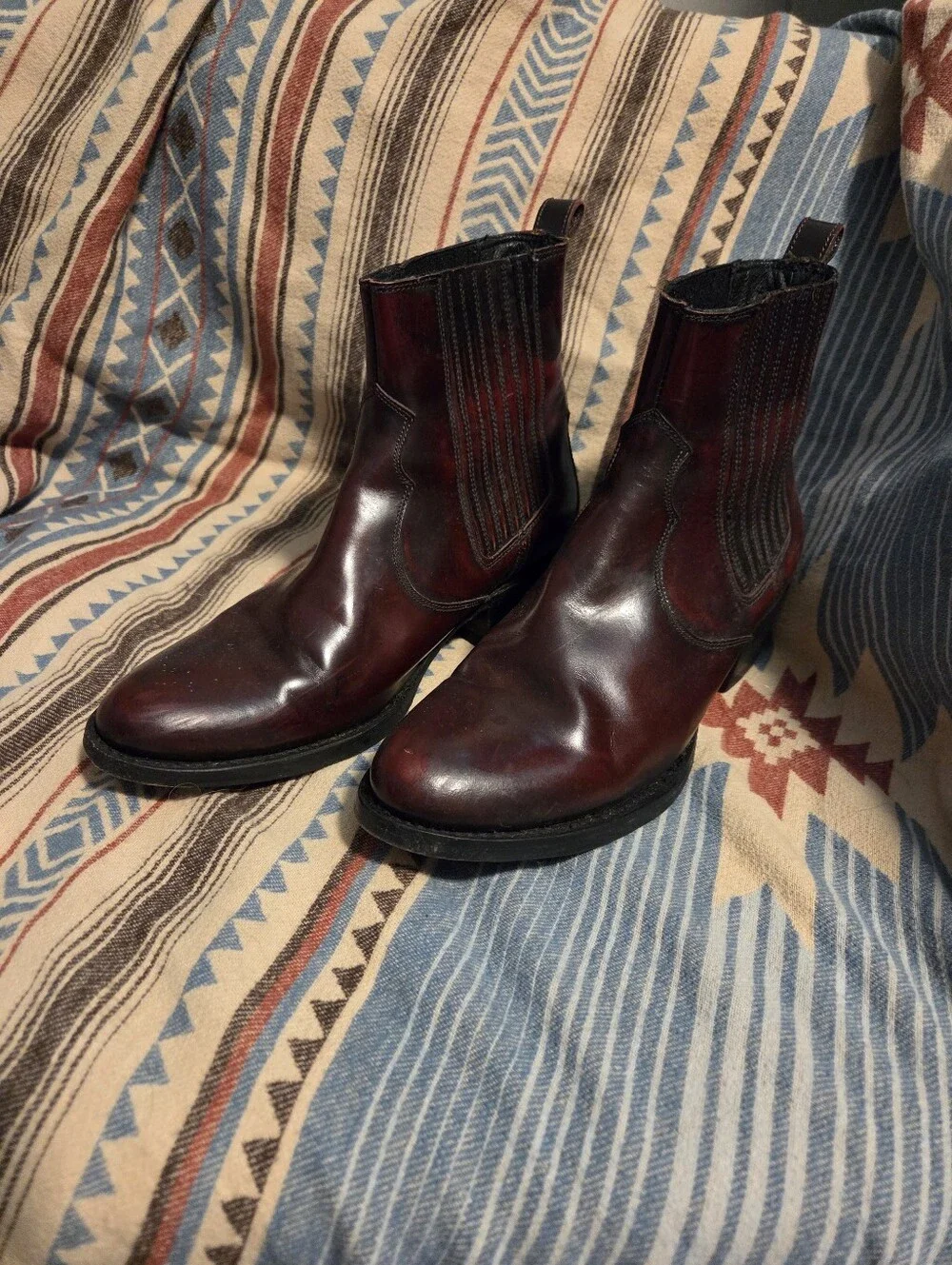 RARE Jamie Chelsea Burgundy/Bwn Frye Booties